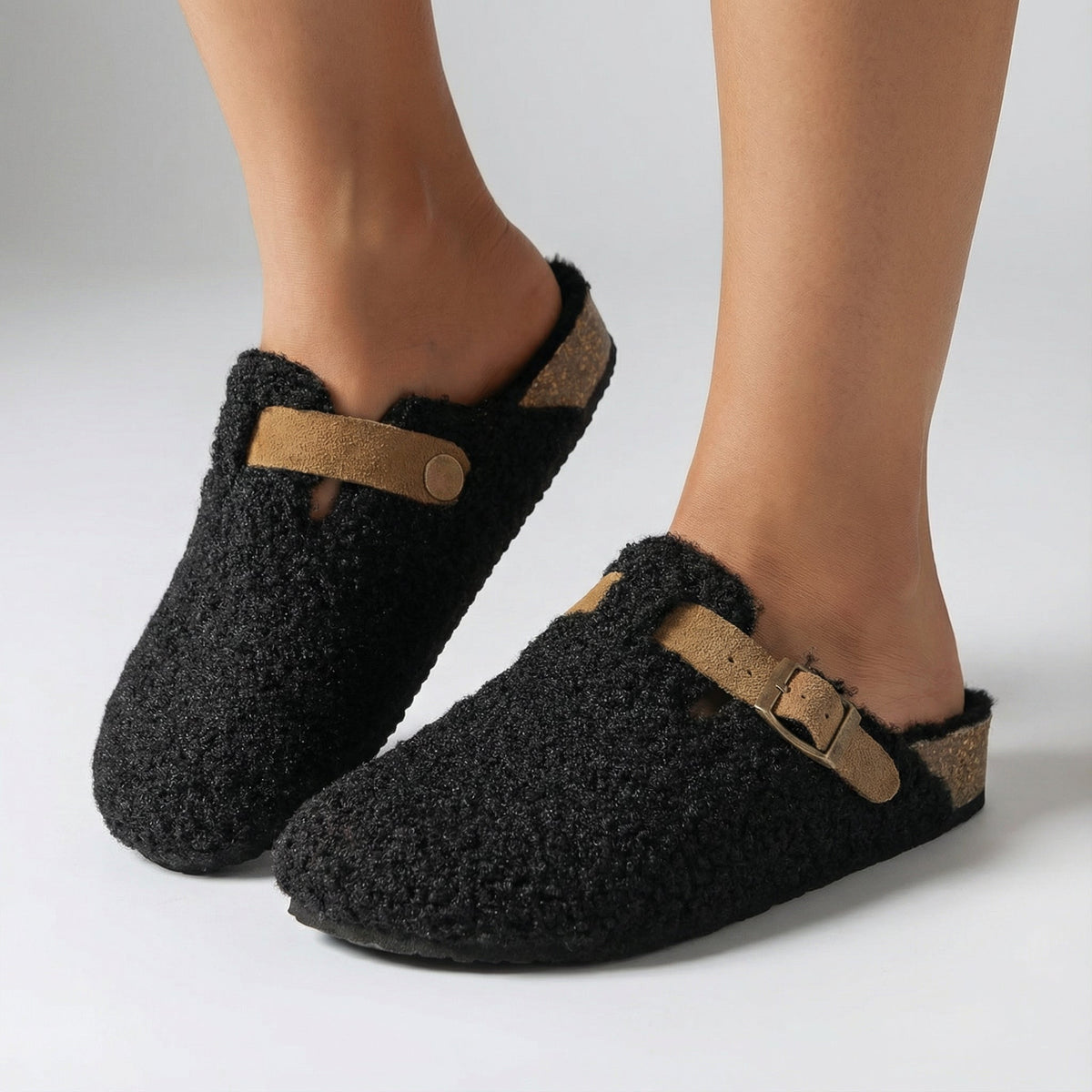 Chaussons Teddy pour Femmes – Design Mule Doux, Boucle Réglable & Semelle de Soutien