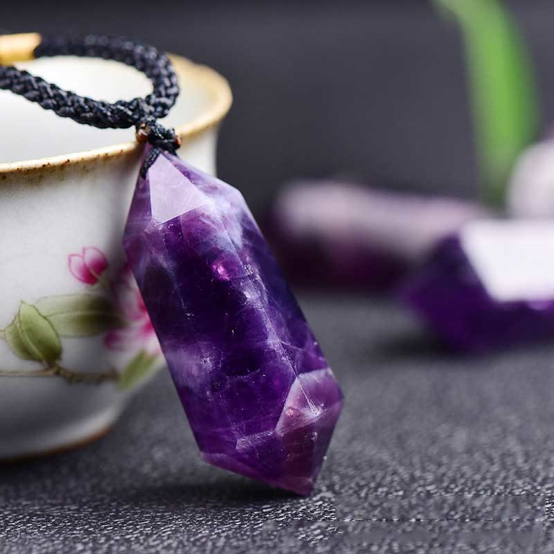 Amethyst Pendant Necklace – Natural Crystal Design with Elegant Adjustable Chain