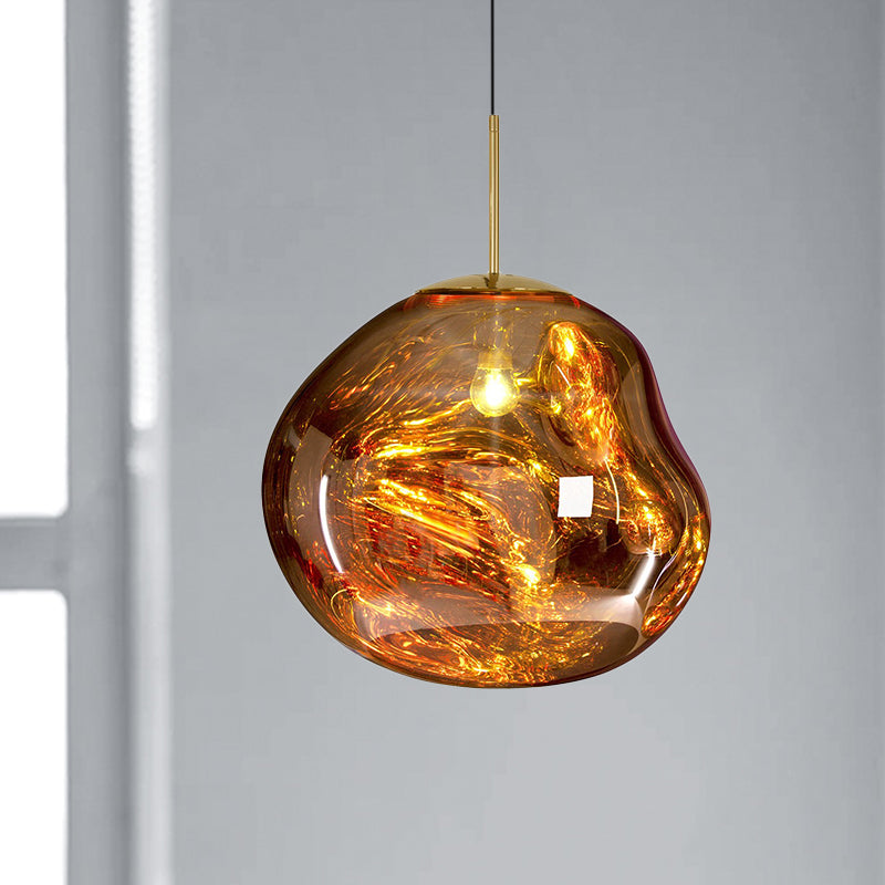 LunaLux glazen hanglamp met moderne elegantie en warme sfeerverlichting voor eetruimtes