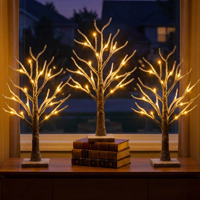 Besneeuwde tafelboomlamp - warm twinkelende lichtjes op besneeuwde takken