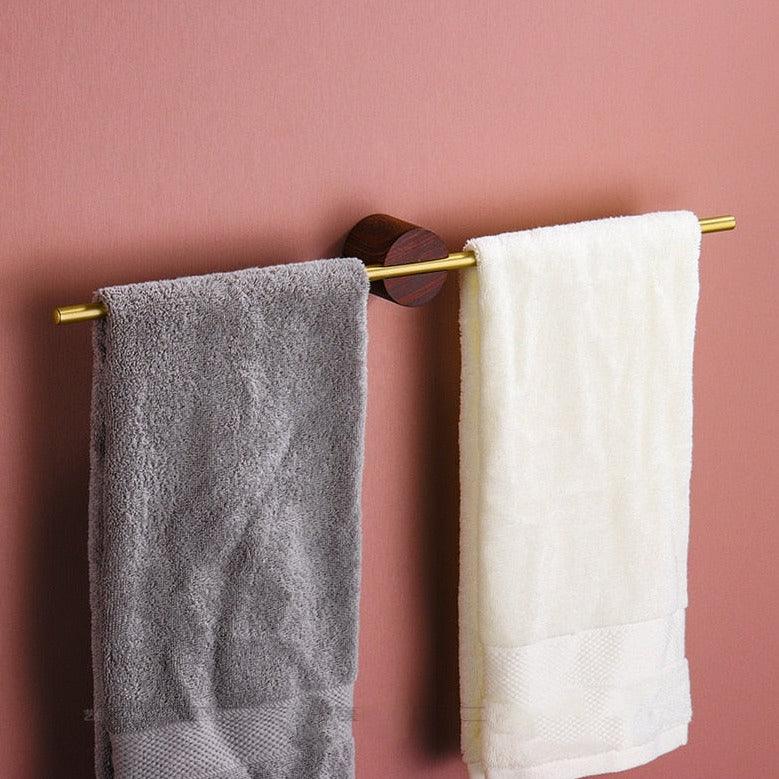 Freestanding towel rack