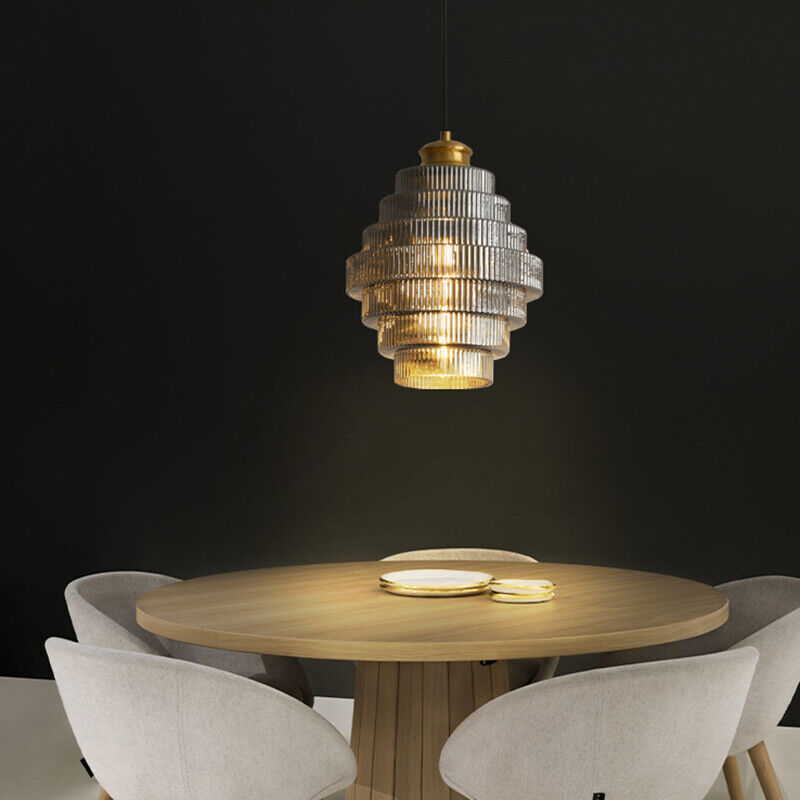 Suspension en verre – design en forme de bouteille avec finition en laiton et esthétique vintage élégante